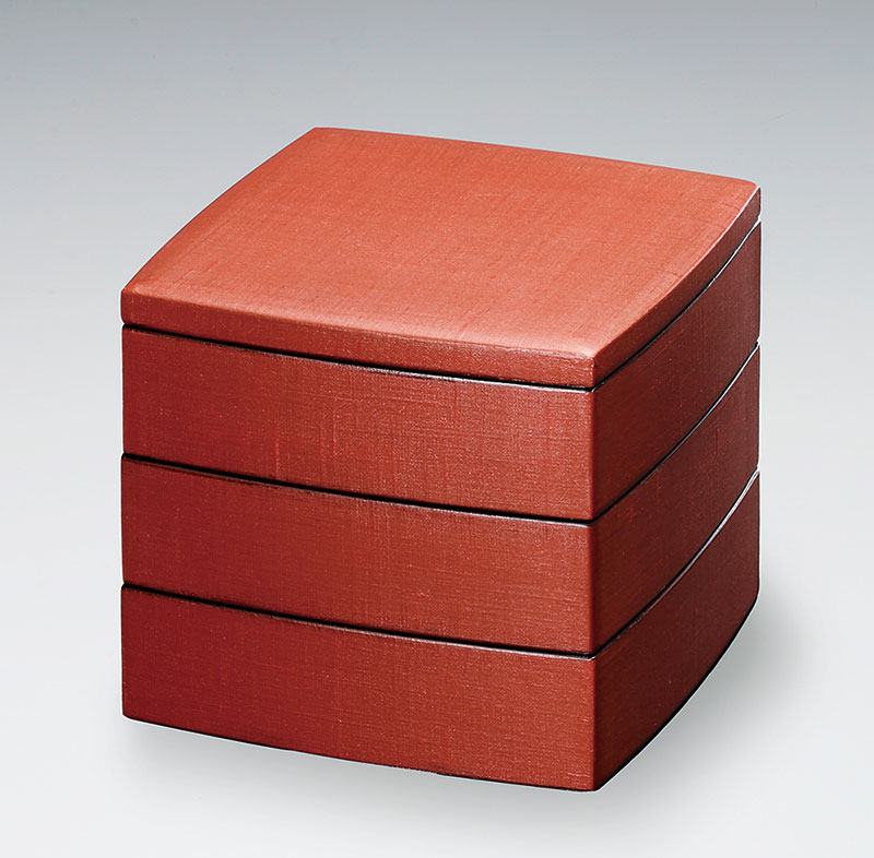 重箱弁当箱-越前塗 能登上布 朱 胴張三段重（18.2×18.2×高さ16.9cm 